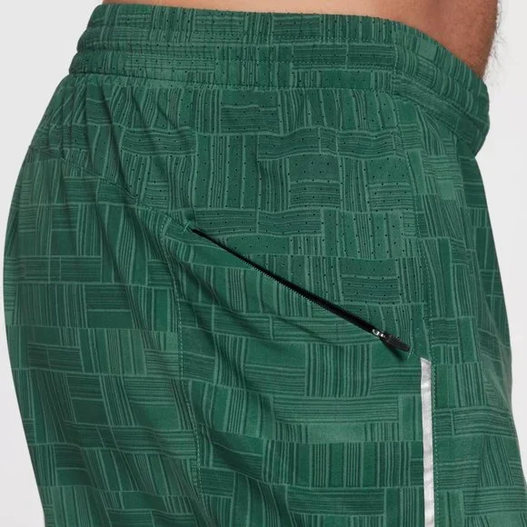 NWT VRST Men's 5” Accelerate Run Short - Picture 5 of 6